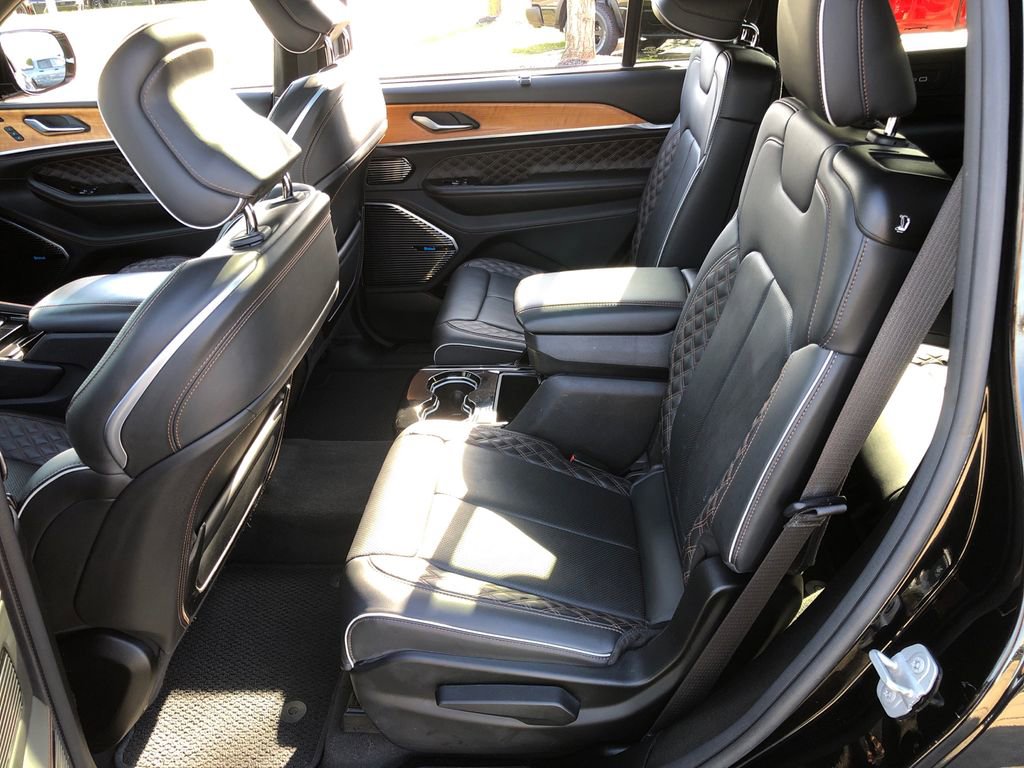 Certified 2022 Jeep Grand Cherokee L Summit image 23