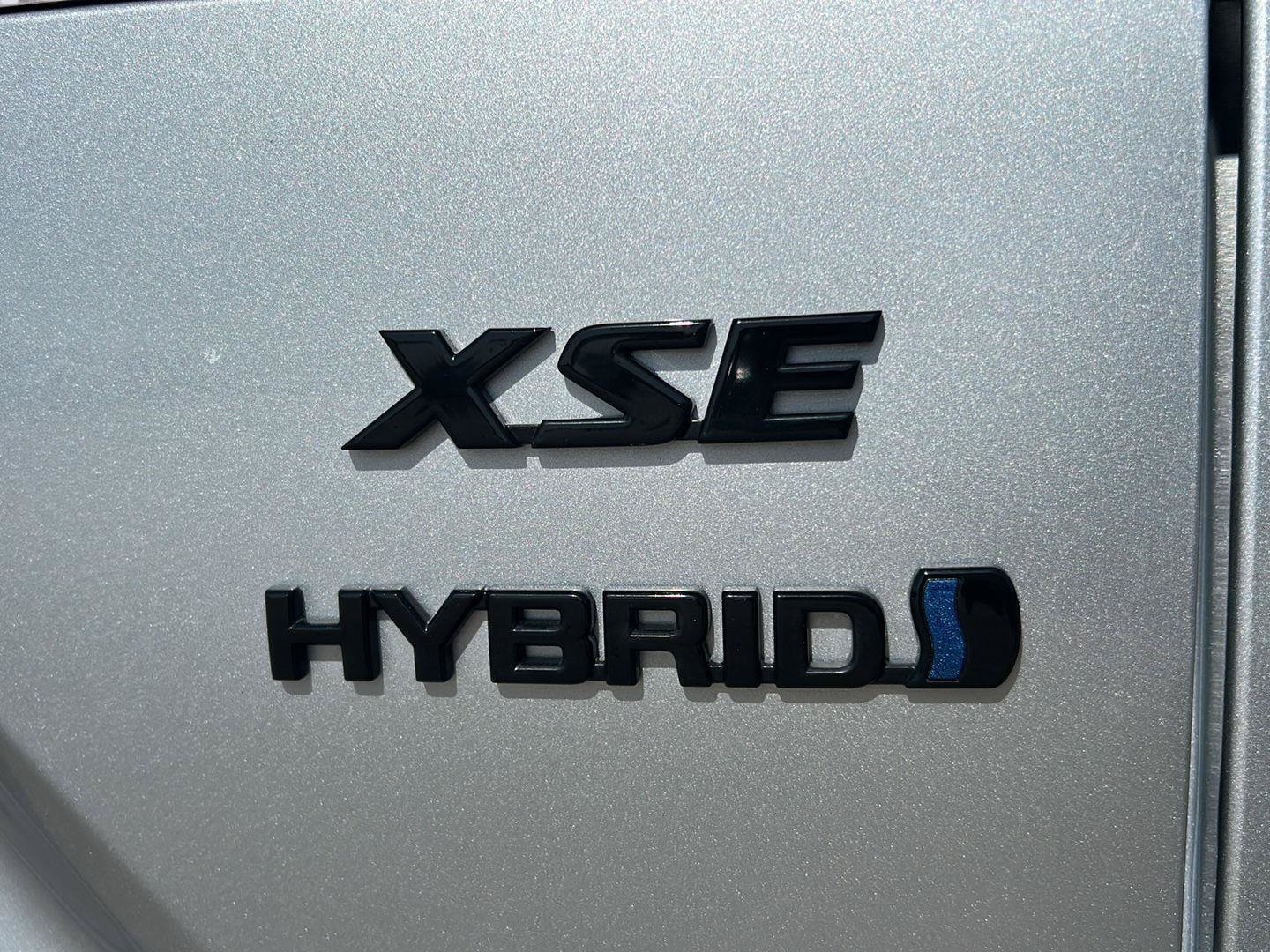 Used 2024 Toyota Corolla Cross AWD Hybrid w/ Convenience Package image 32