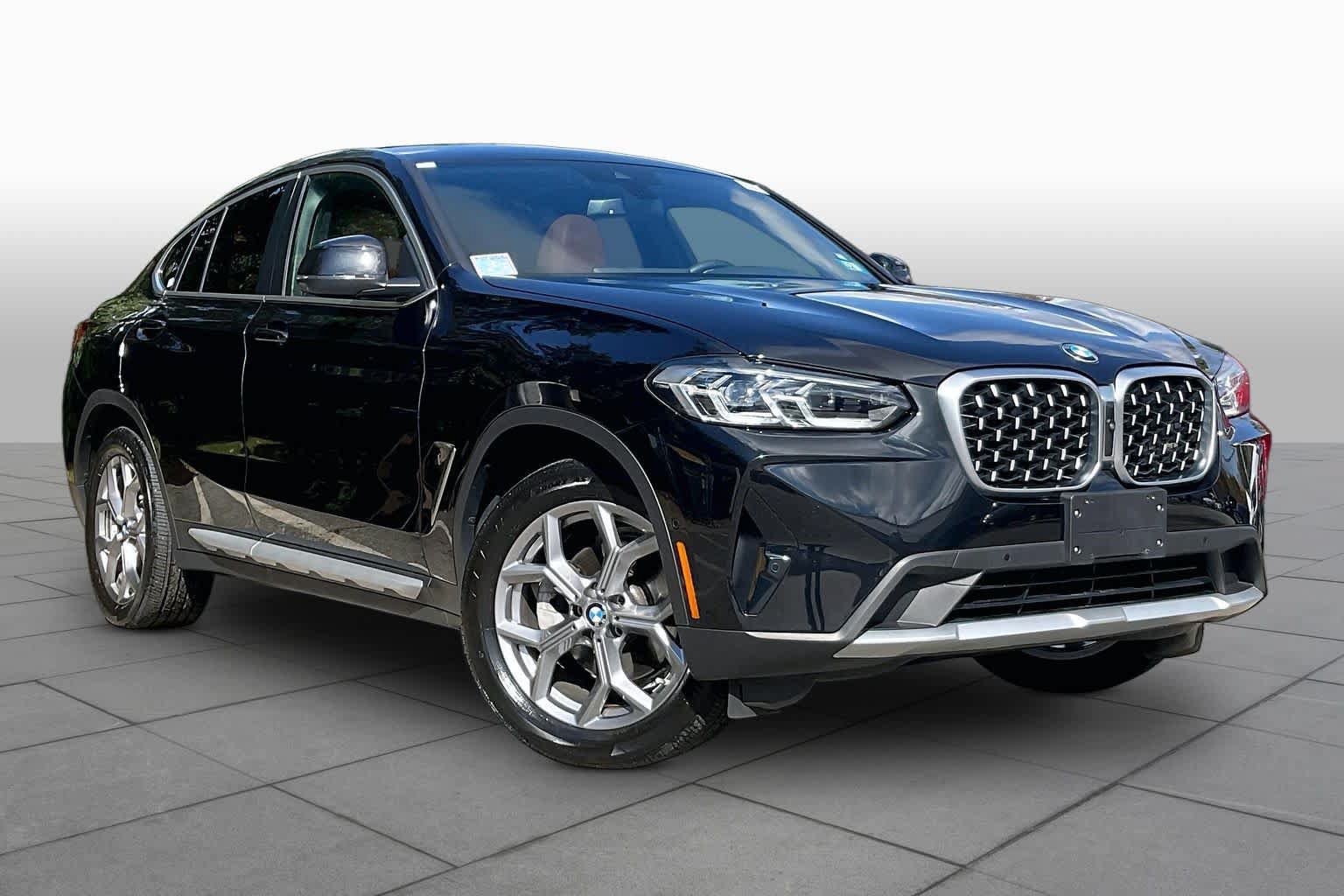 Used 2024 BMW X4 xDrive30i w/ Premium Package AWD/4WD image 2
