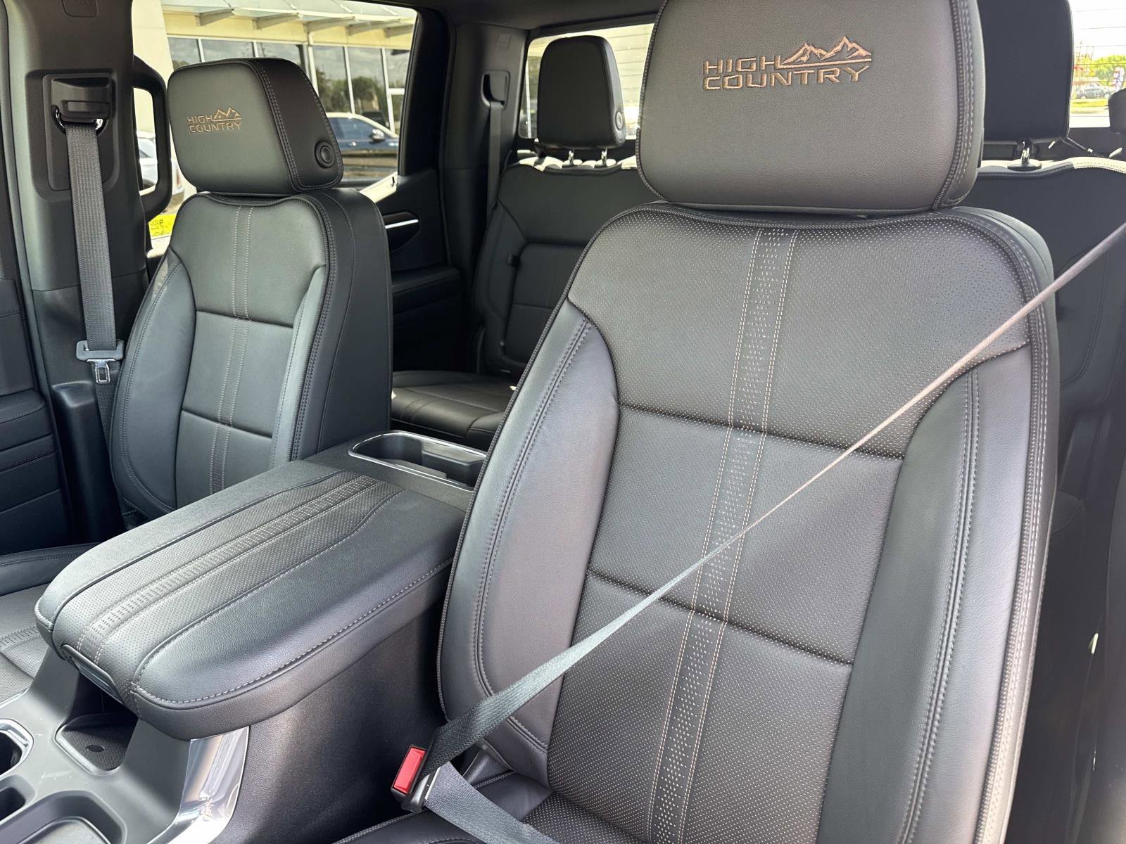 Used 2024 Chevrolet Silverado 1500 High Country w/ High Country Premium Package AWD/4WD image 20