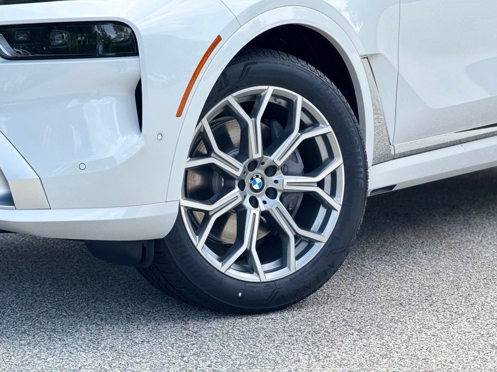 New 2027 BMW X7 xDrive40i AWD/4WD image 2