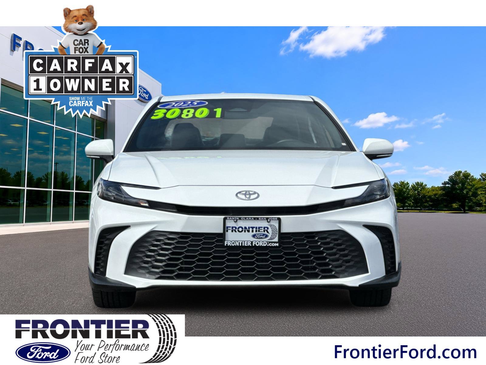 Used 2025 Toyota Camry SE FWD image 10