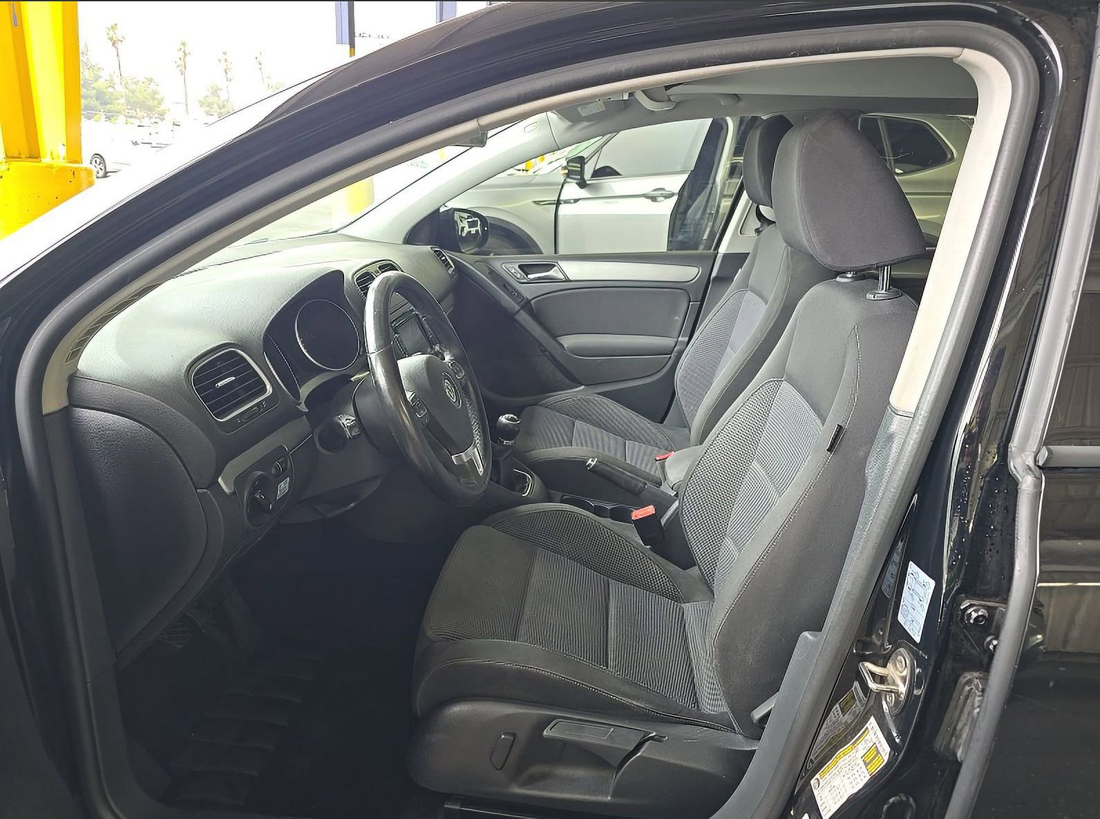 Used 2014 Volkswagen Golf TDI FWD image 7