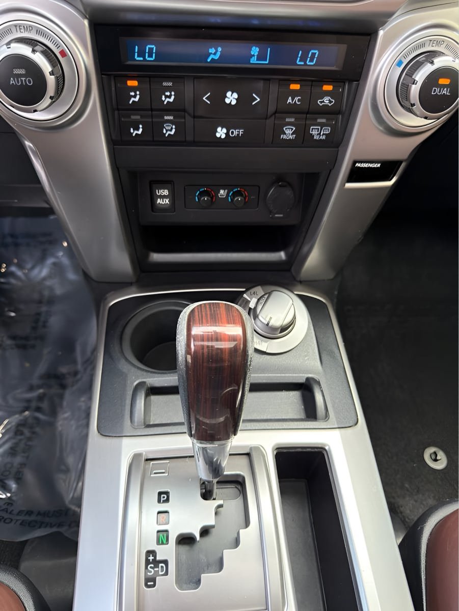 Used 2017 Toyota 4Runner Limited AWD/4WD image 18