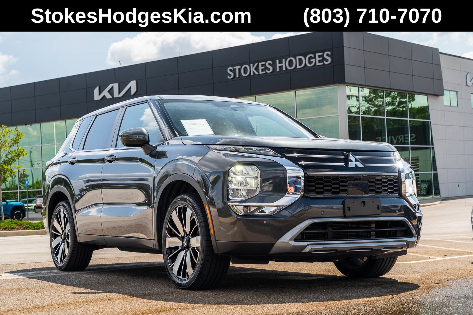 Used 2025 Mitsubishi Outlander SE