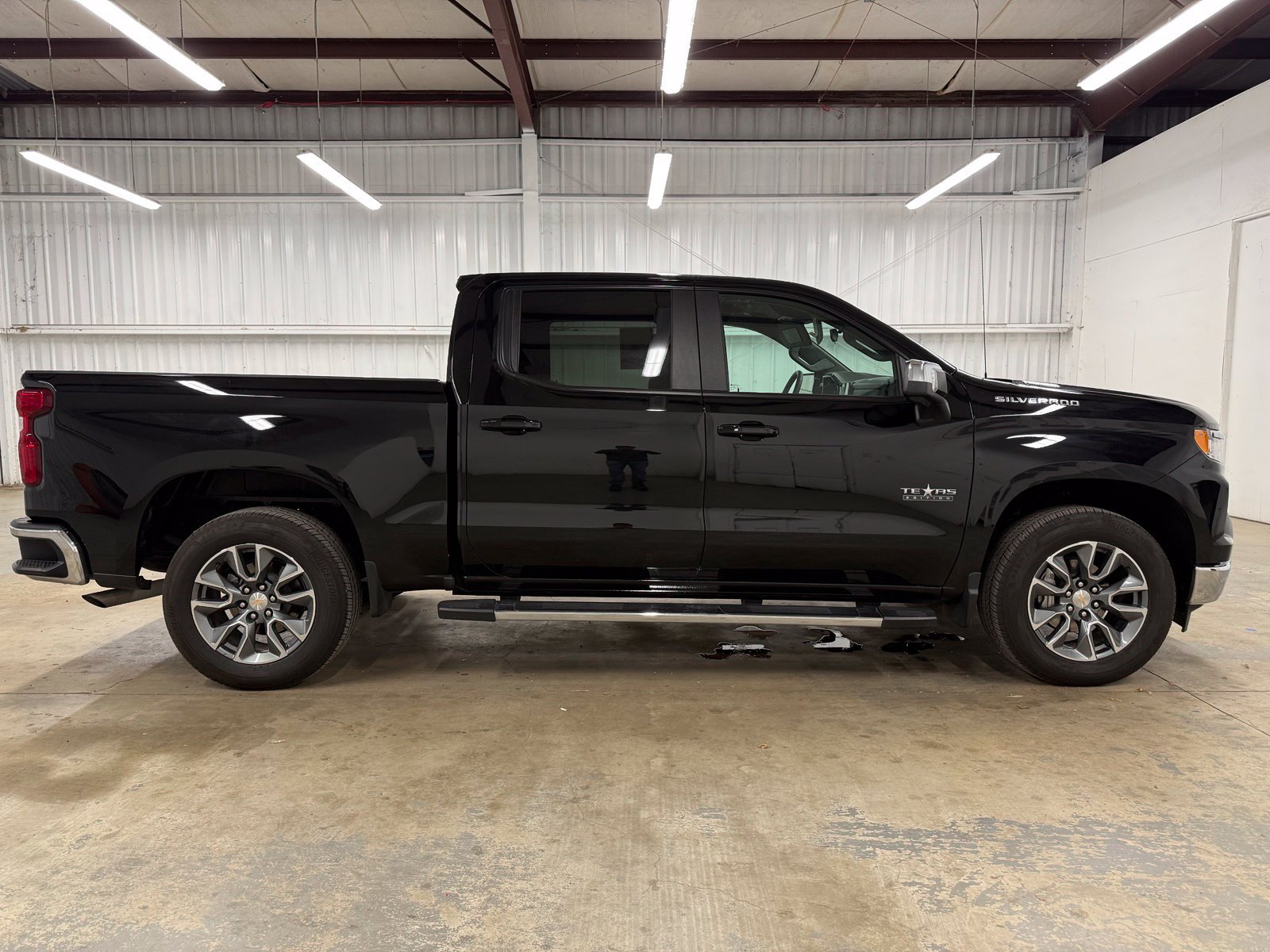 Used 2026 Chevrolet Silverado 1500 LT w/ Texas Edition Plus RWD image 4