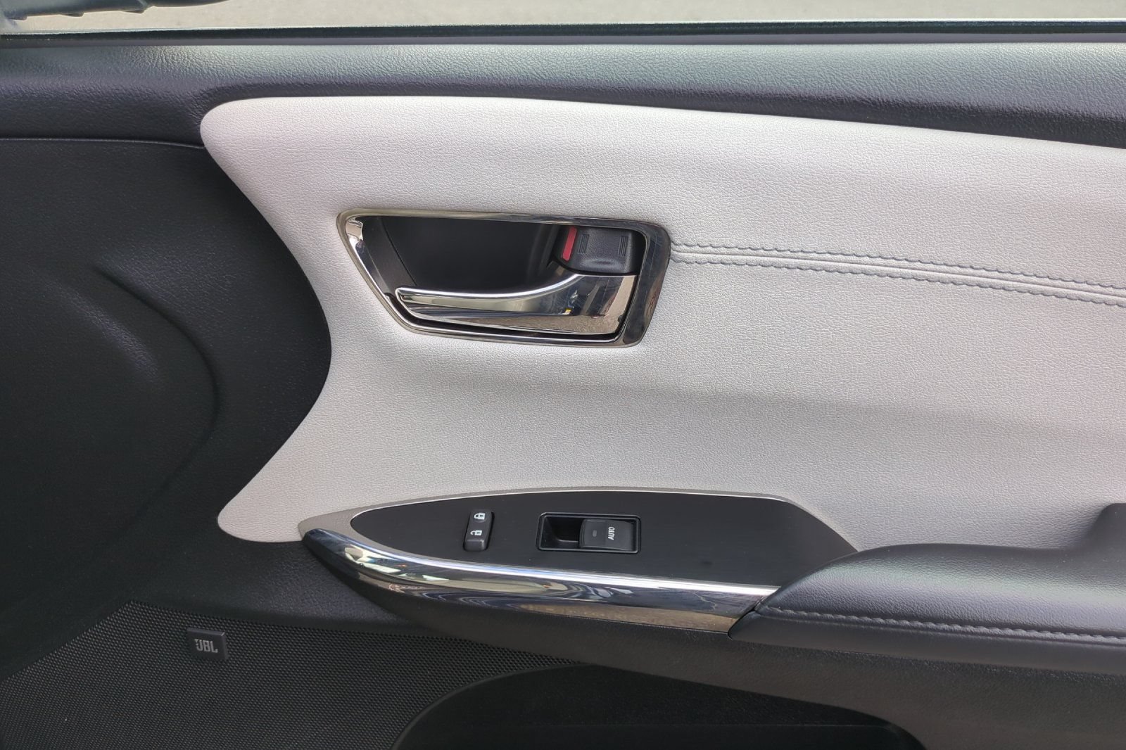 Used 2016 Toyota Avalon XLE Plus FWD image 21