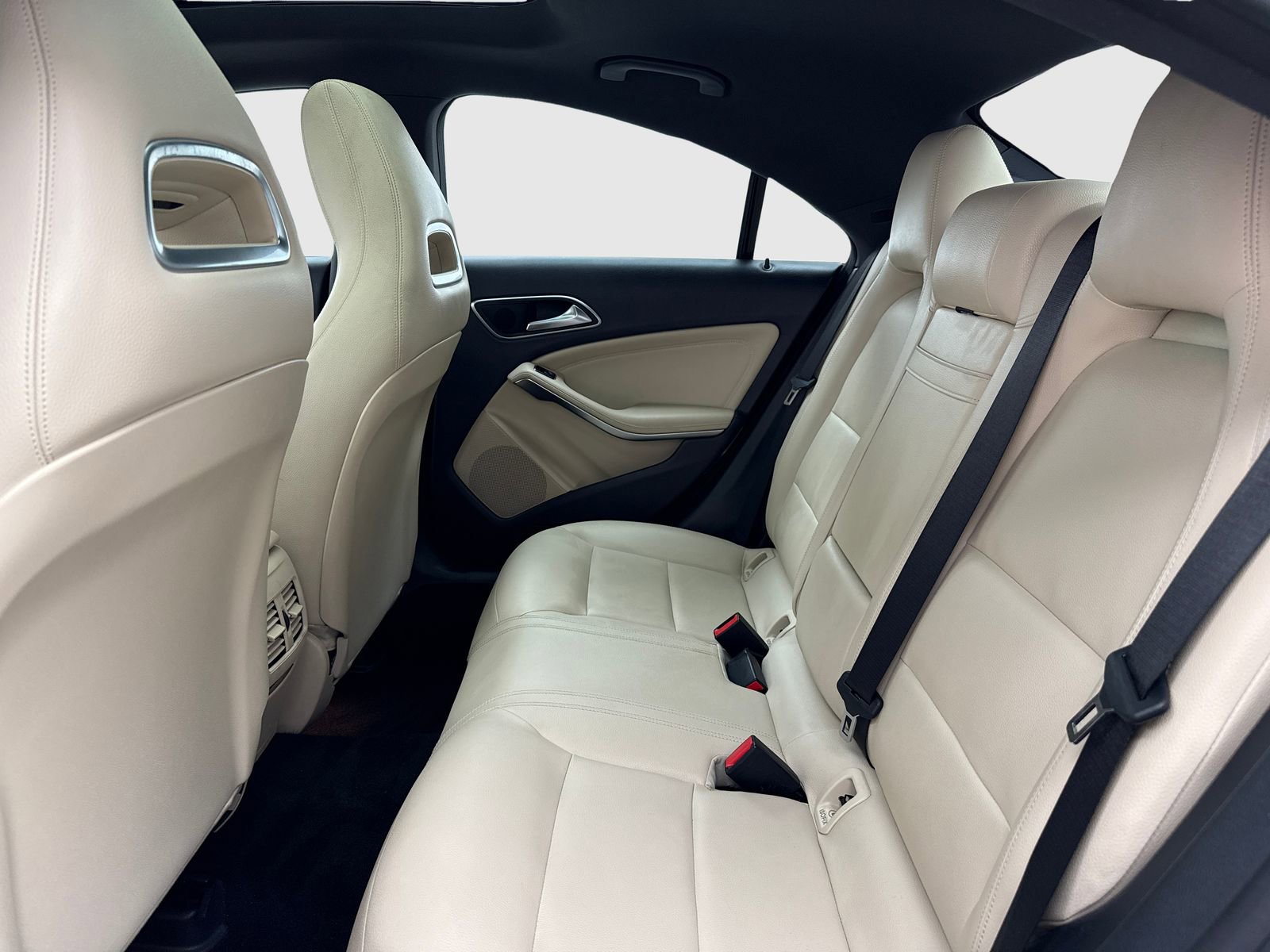 Used 2019 Mercedes-Benz CLA 250 w/ Premium Package image 37