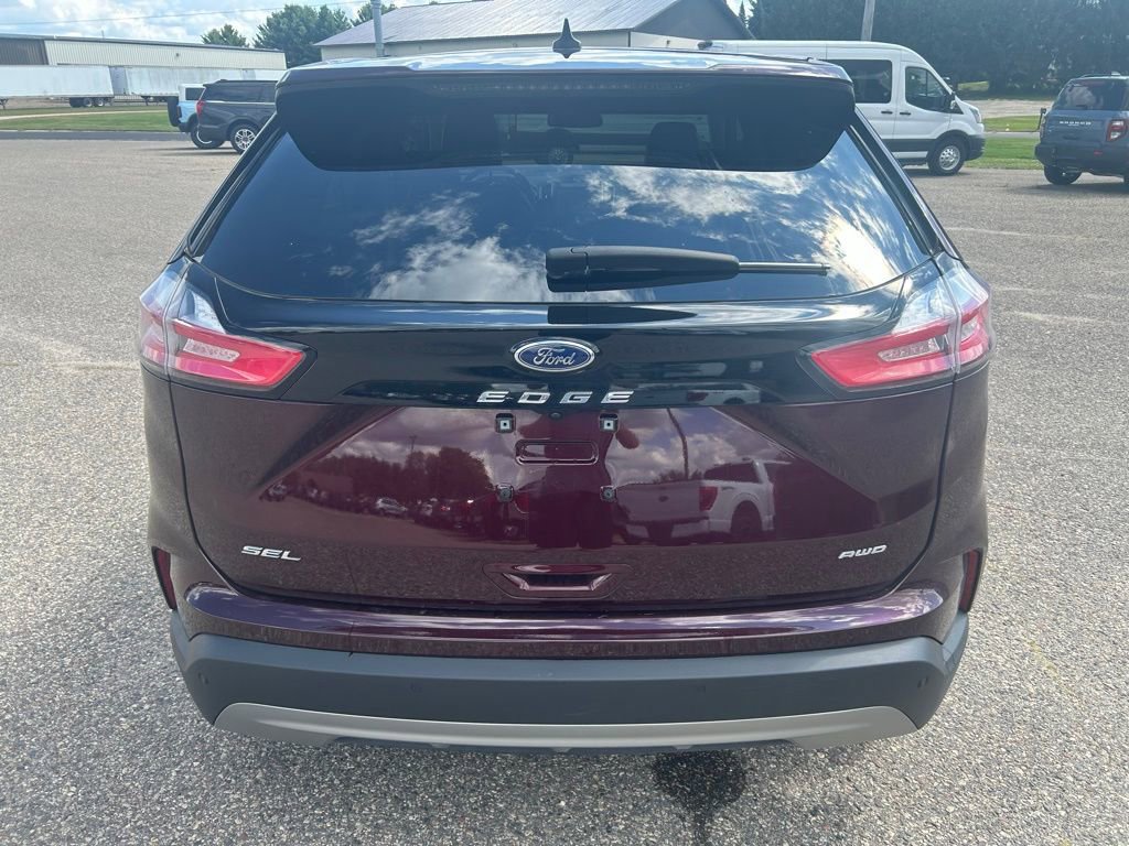 Used 2024 Ford Edge SEL w/ Convenience Package image 6