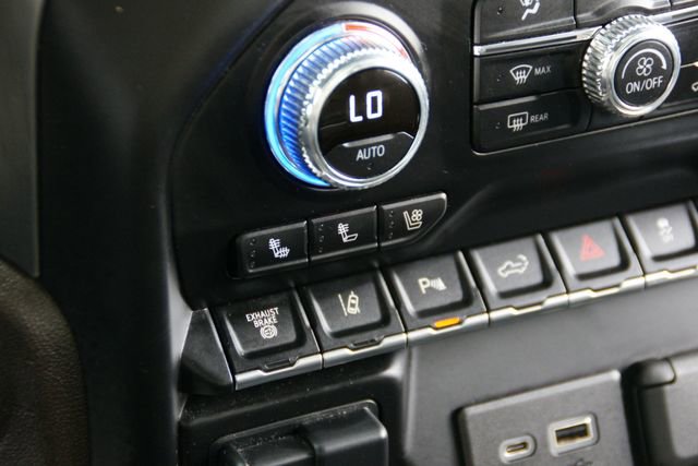 Used 2021 GMC Sierra 2500 Denali w/ Denali Ultimate Package AWD/4WD image 33