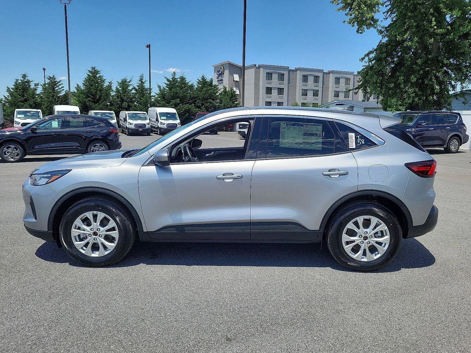 New 2024 Ford Escape Active w/ Tech Pack #2 image 5