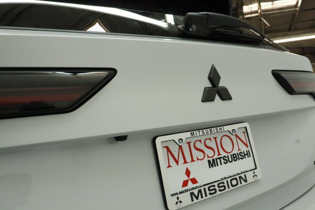 New 2026 Mitsubishi Outlander LE FWD image 4