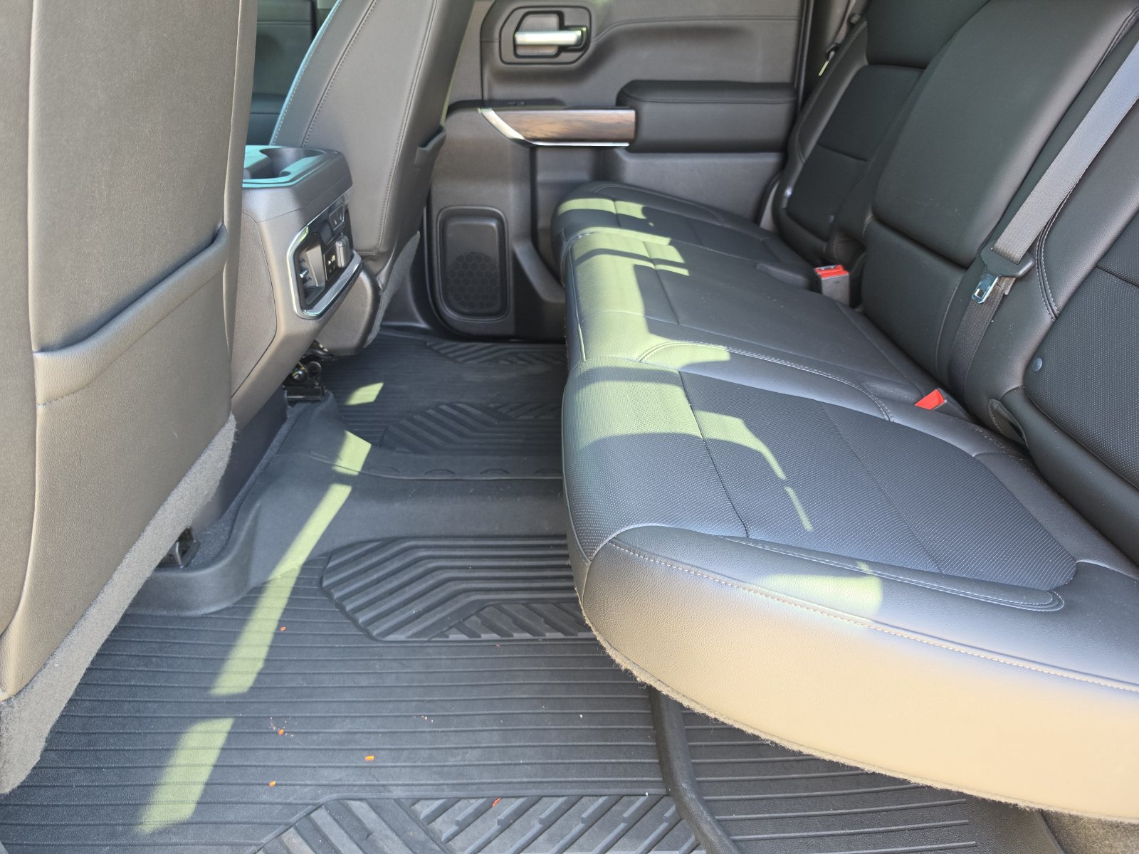 Used 2019 GMC Sierra 1500 SLT w/ SLT Premium Plus Package RWD image 15