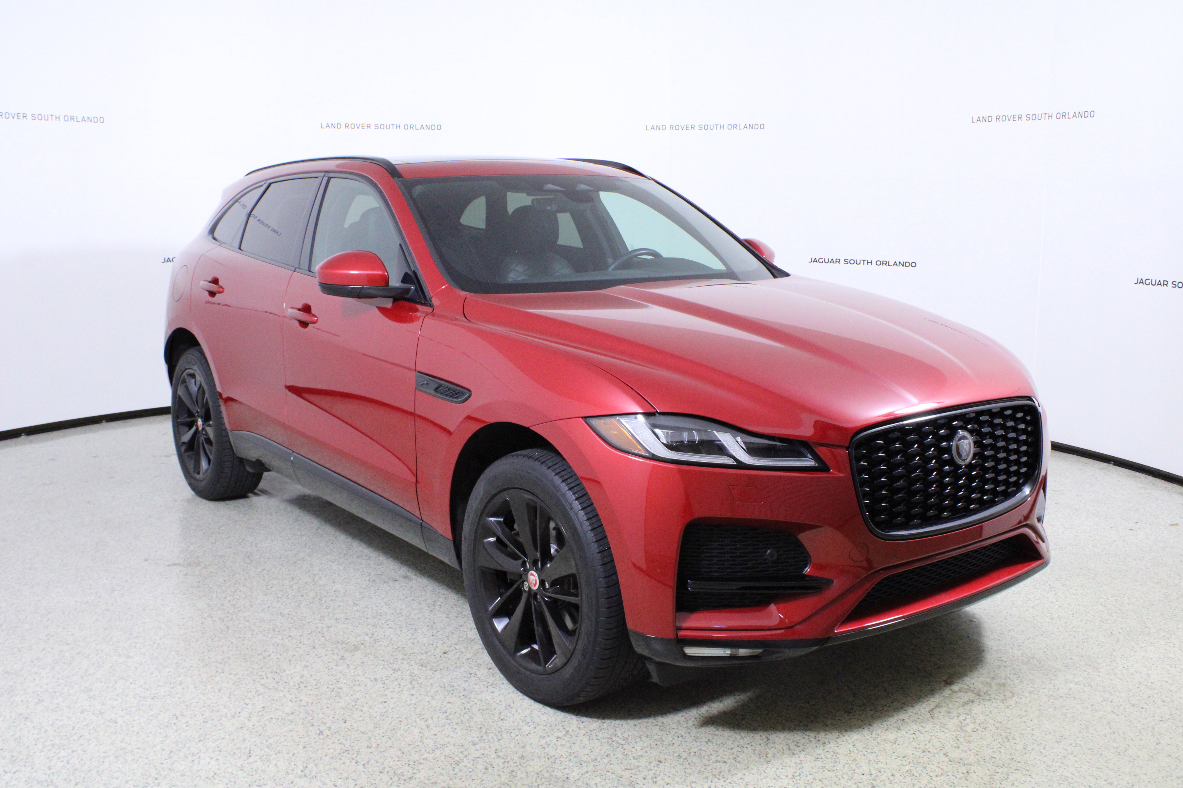 Used 2023 Jaguar F-PACE S image 3