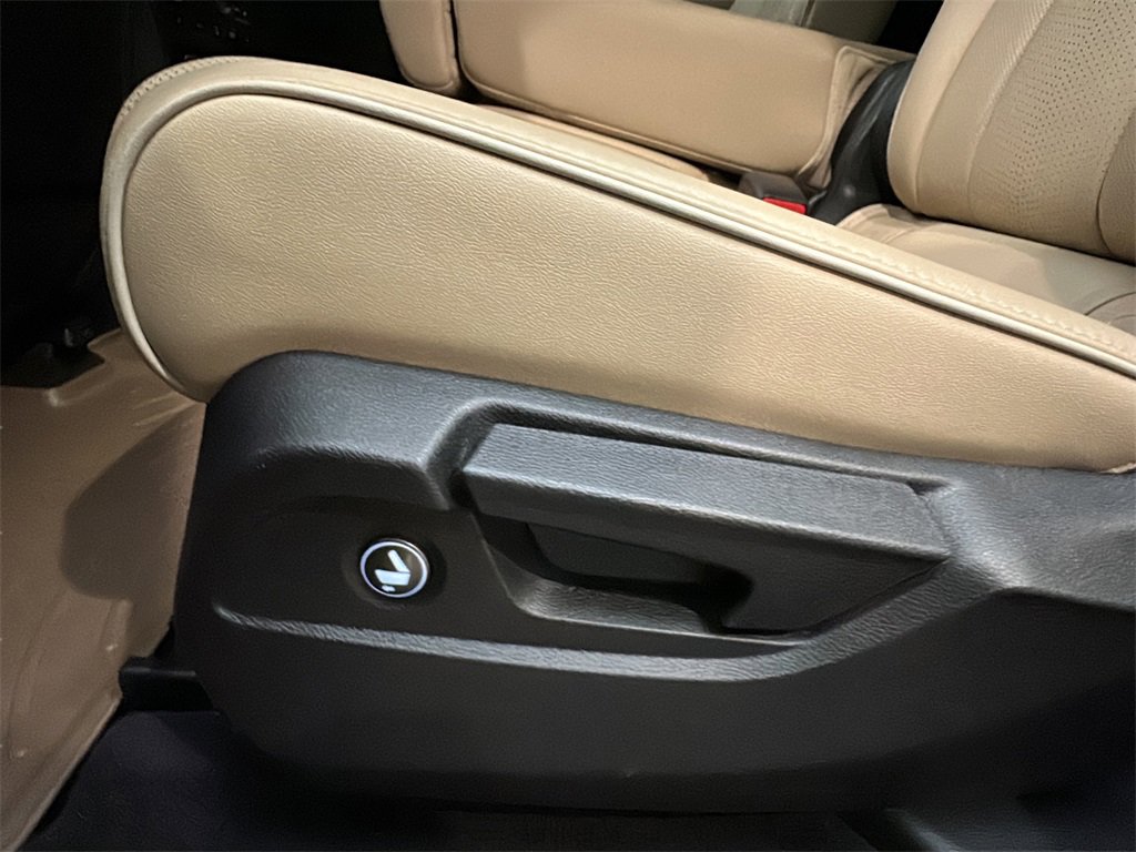 Used 2023 Acura MDX SH-AWD w/ Advance Package image 13