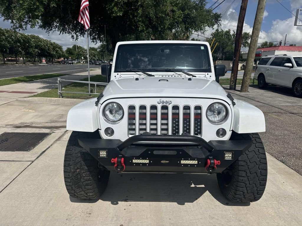 Used 2016 Jeep Wrangler Unlimited Sahara w/ Connectivity Group AWD/4WD image 2