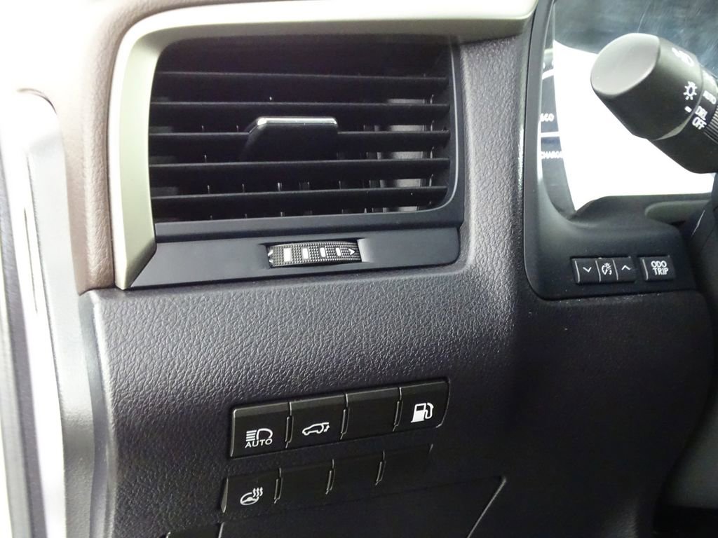 Used 2016 Lexus RX 450h AWD image 19