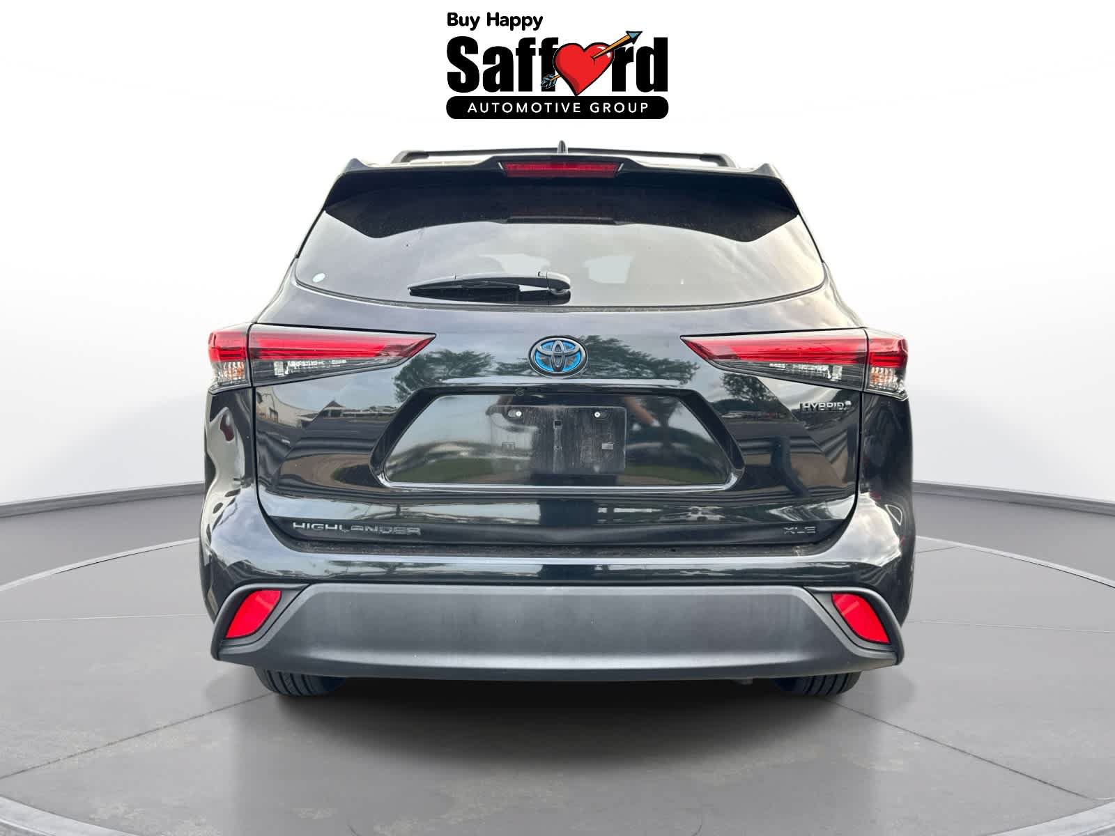 Used 2024 Toyota Highlander XLE AWD/4WD image 6