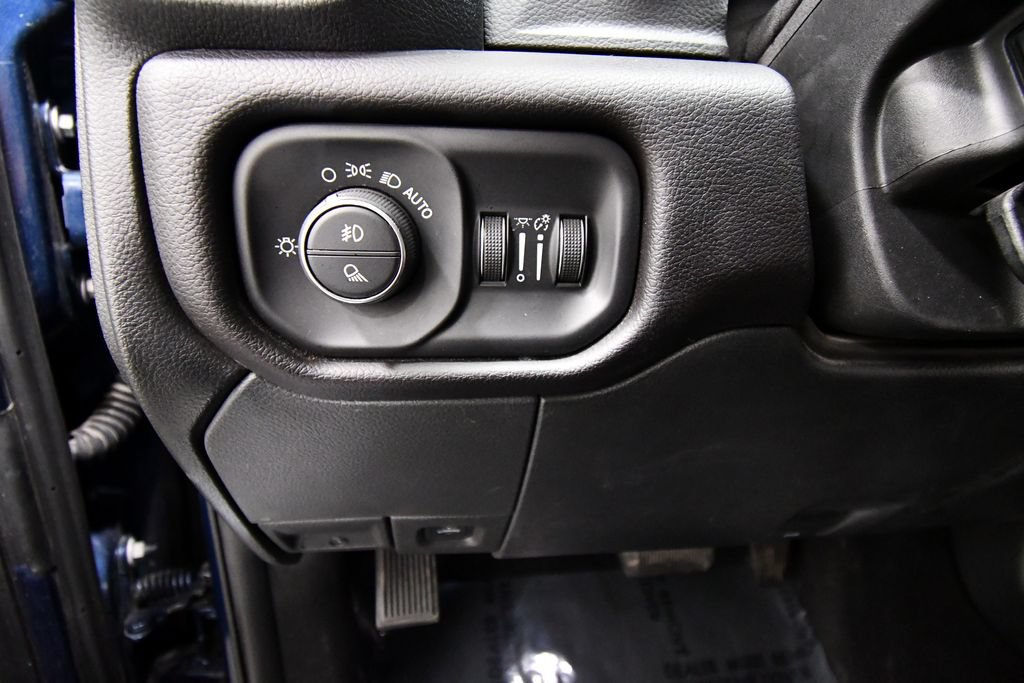 Used 2023 RAM 3500 Laramie AWD/4WD image 19