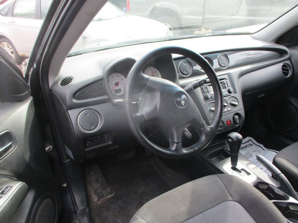 Used 2006 Mitsubishi Outlander SE image 11