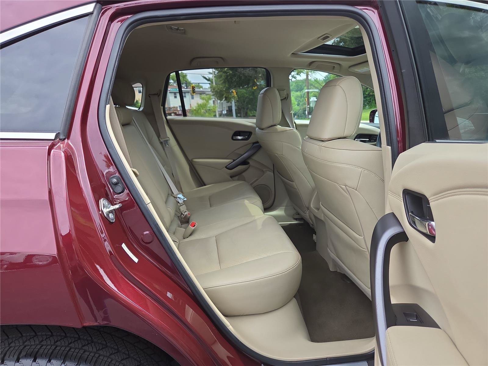Used 2015 Acura RDX w/ Technology Package FWD image 28