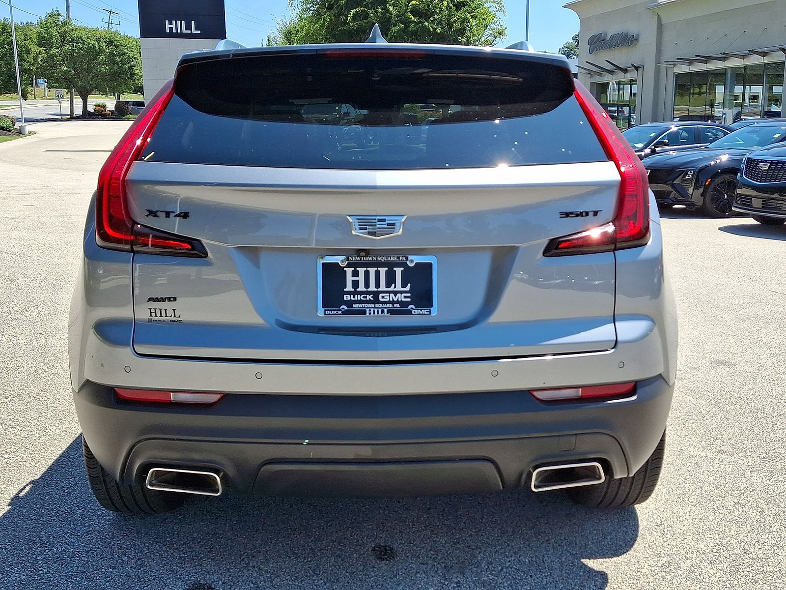 Used 2023 Cadillac XT4 Luxury w/ LPO, Onyx Lite Package AWD/4WD image 23