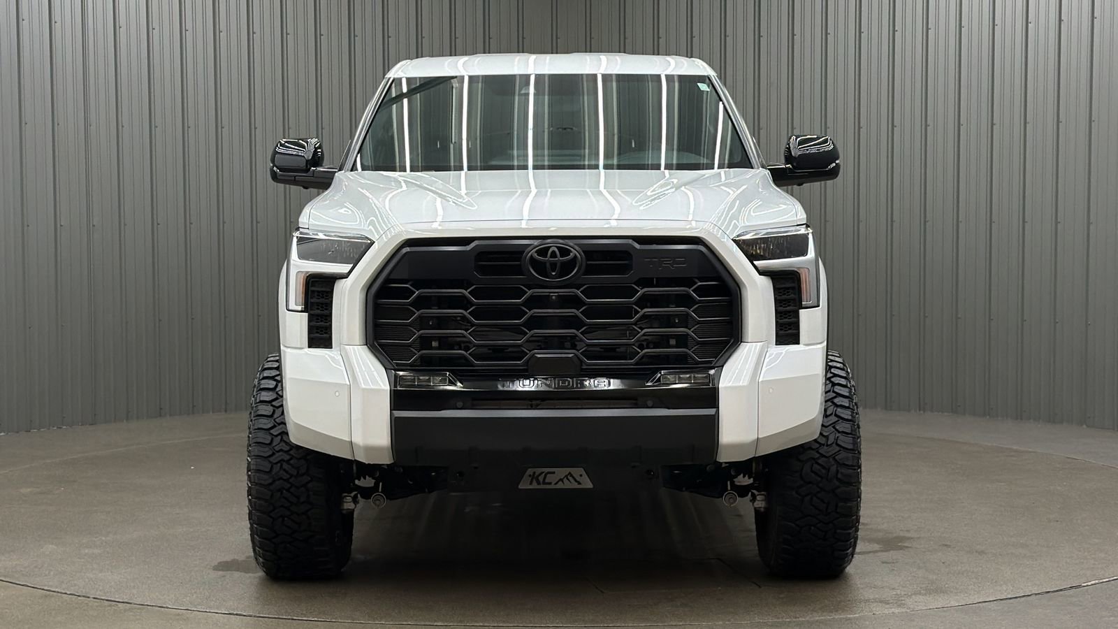 Used 2025 Toyota Tundra Limited w/ TRD Off-Road Package image 8