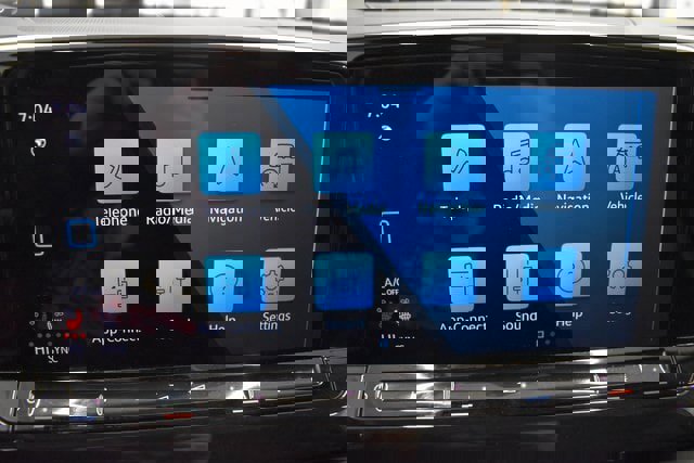 Used 2025 Volkswagen Atlas SE image 28