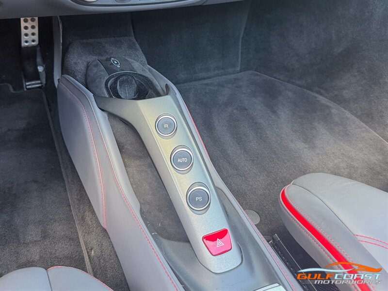 Used 2019 Ferrari 488 Spider RWD image 17