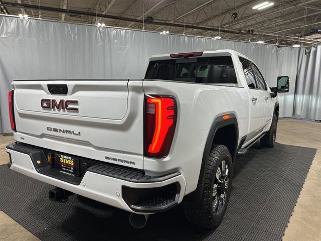 New 2025 GMC Sierra 2500 Denali w/ Denali Reserve Package image 3