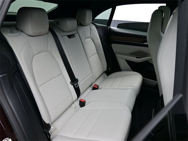 Used 2024 Porsche Macan 4 Electric image 17