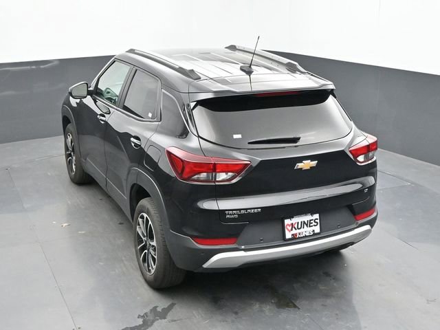 Used 2024 Chevrolet TrailBlazer LT w/ LT Cold Weather Package AWD/4WD image 42