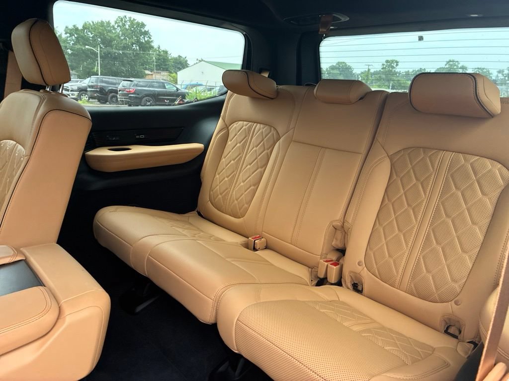Certified 2025 Jeep Grand Wagoneer Series III w/ Quick Order Packagew 28T AWD/4WD image 12