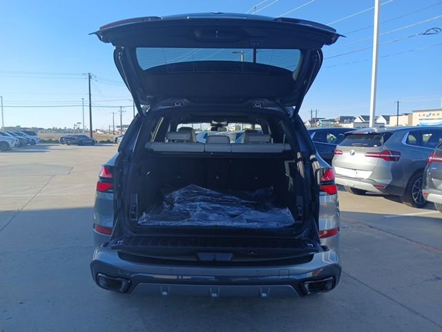 New 2026 BMW X5 sDrive40i image 9