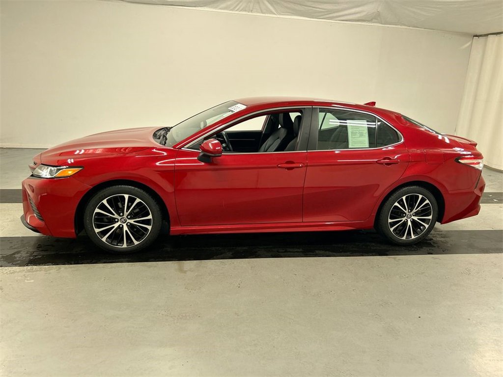 Used 2020 Toyota Camry SE image 6
