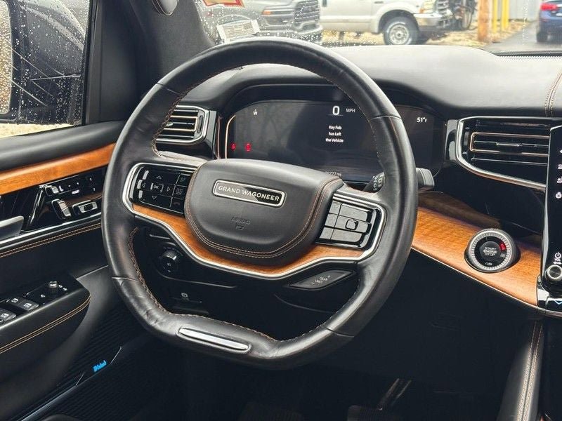 Used 2022 Jeep Grand Wagoneer Series III image 13