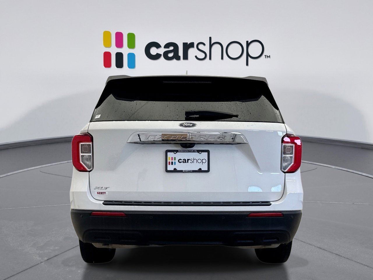 Used 2022 Ford Explorer XLT image 4