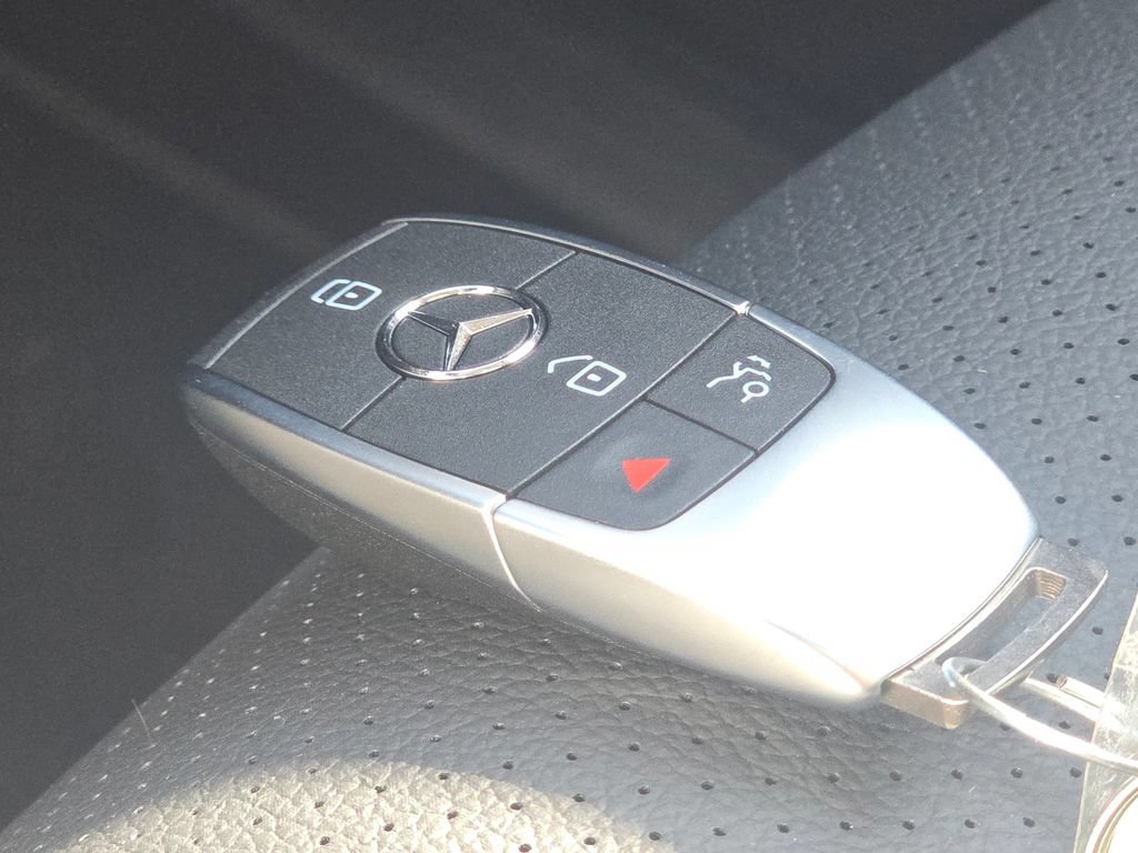 Certified 2026 Mercedes-Benz GLE 350 4MATIC image 39