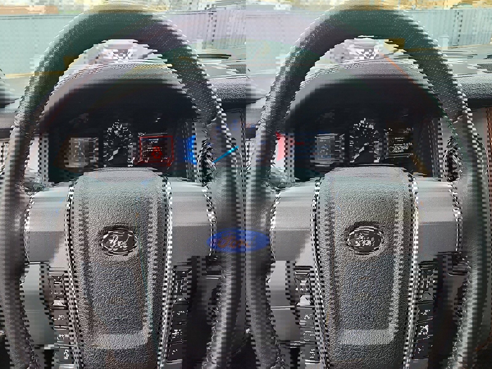 Used 2015 Ford Expedition Platinum image 13