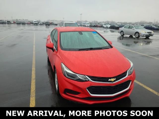 Used 2017 Chevrolet Cruze LT w/ Convenience Package image 4
