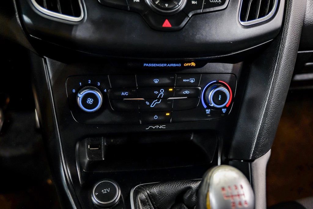 Used 2015 Ford Focus ST image 30