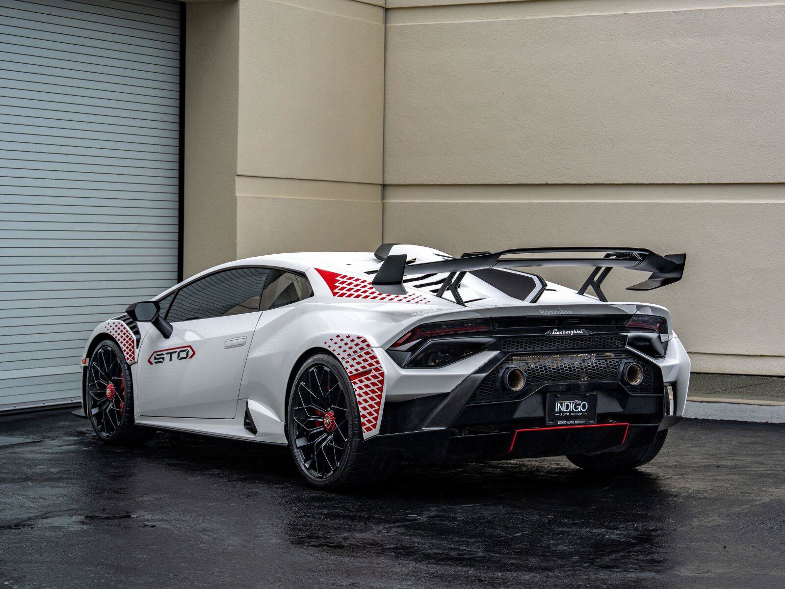 Used 2022 Lamborghini Huracan STO RWD image 6