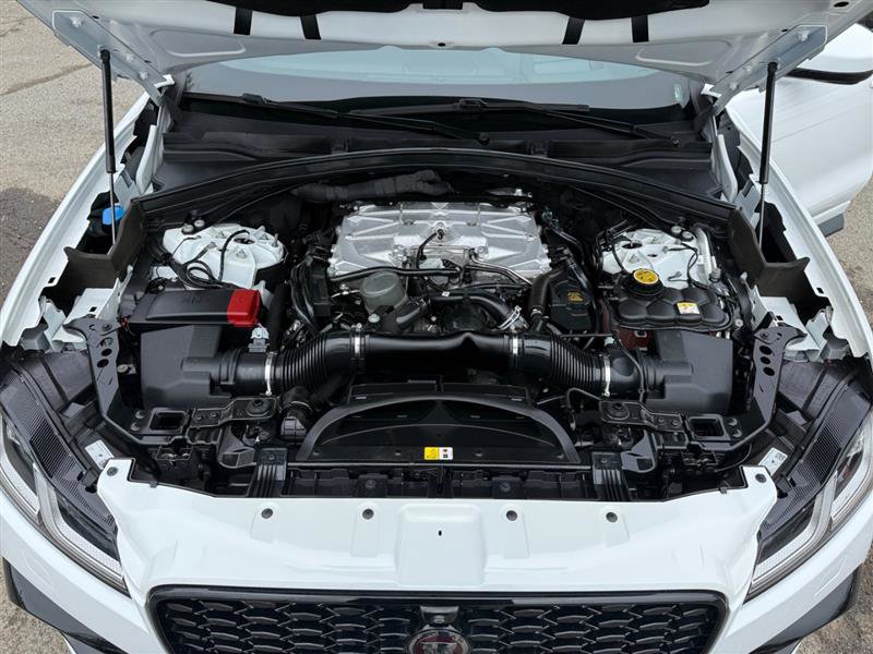 Used 2022 Jaguar F-PACE SVR AWD/4WD image 19