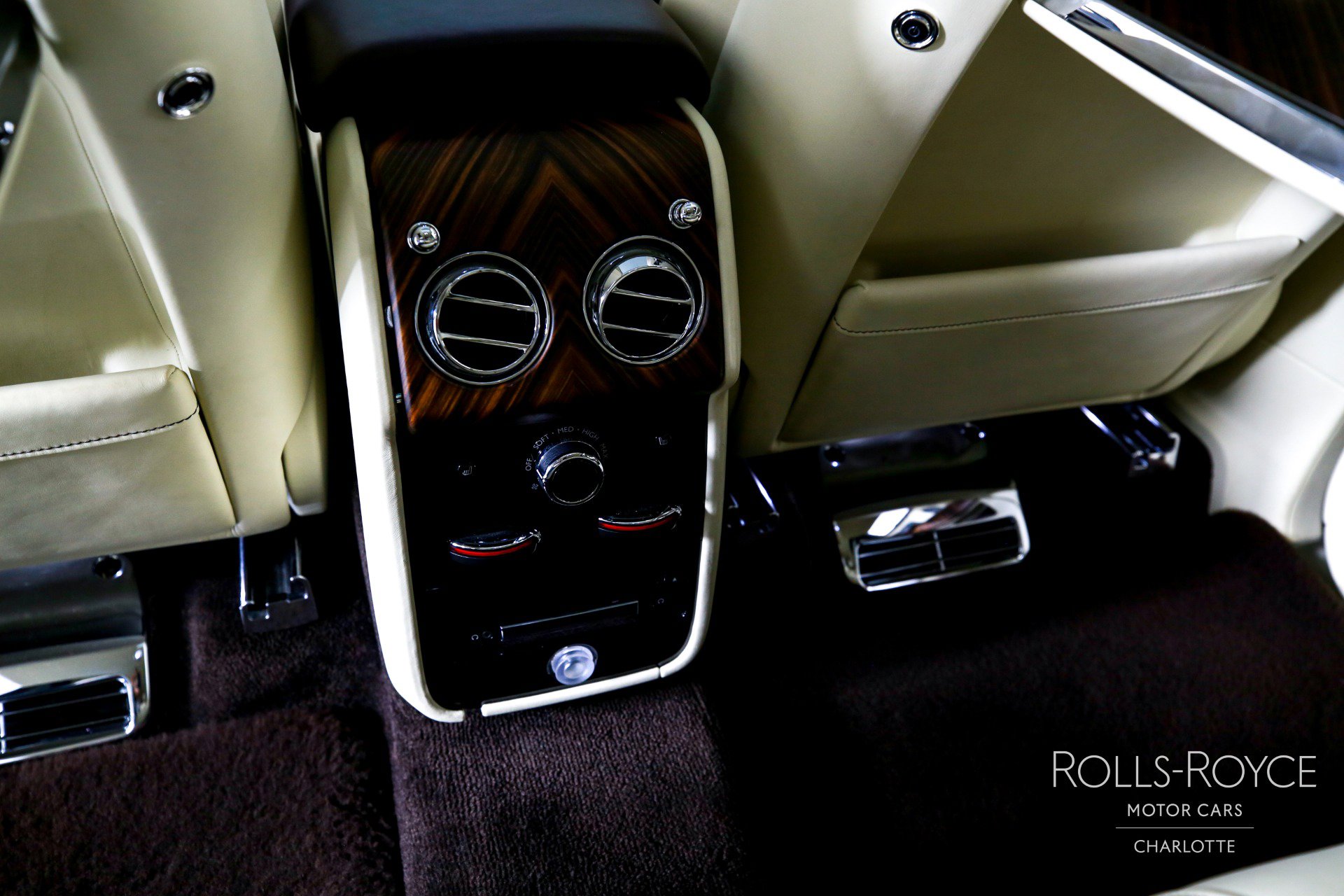 Used 2019 Rolls-Royce Cullinan image 20