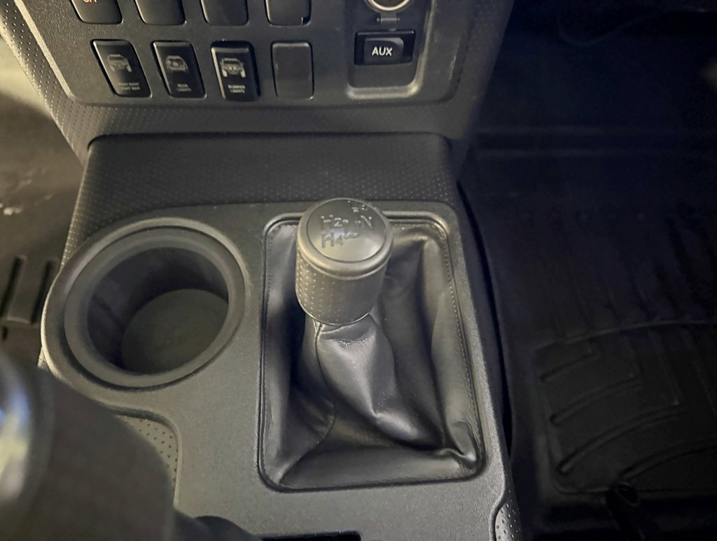 Used 2009 Toyota FJ Cruiser 4WD image 25