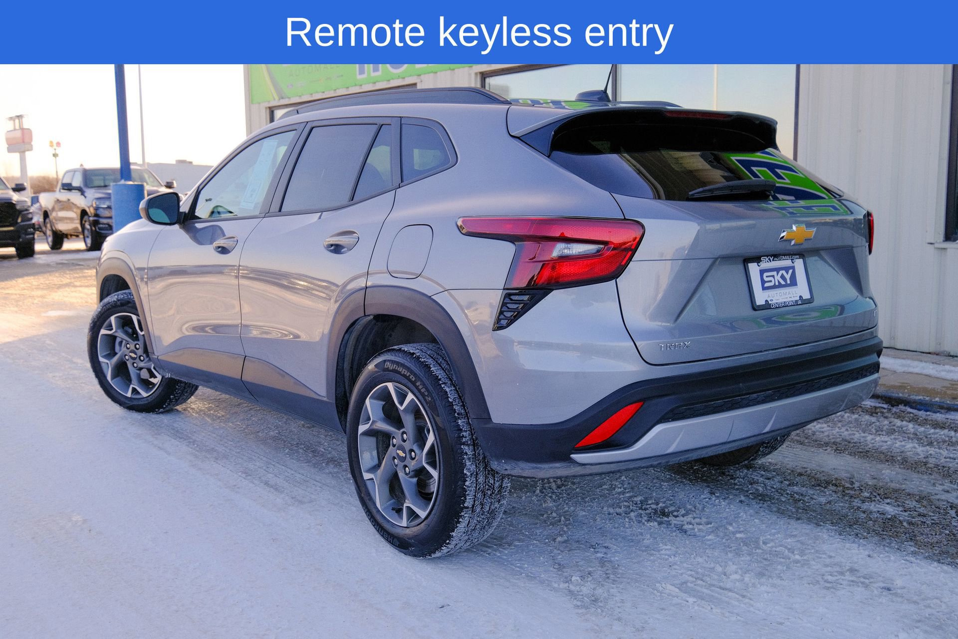 Used 2025 Chevrolet Trax LT image 6