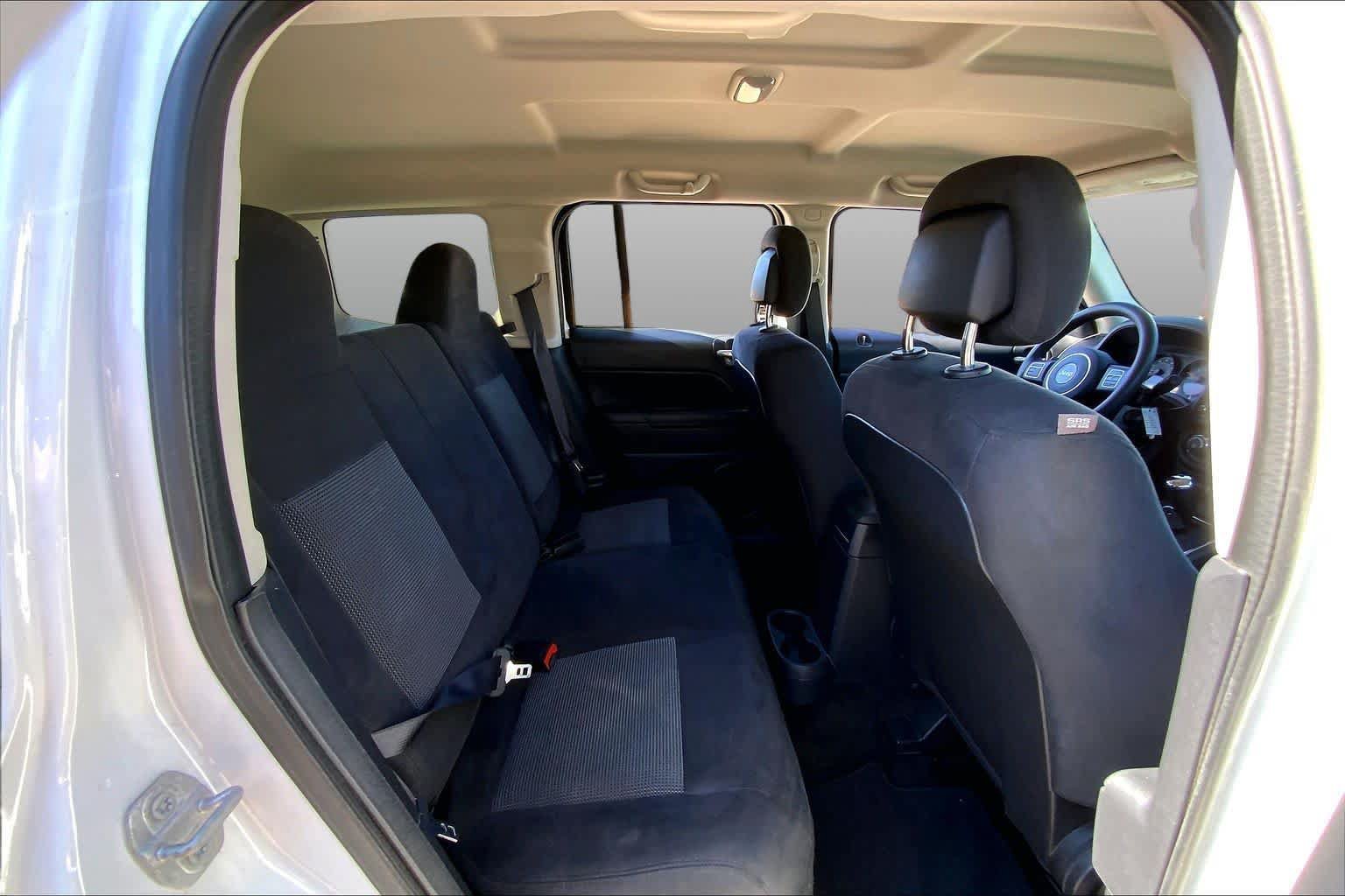 Used 2016 Jeep Patriot Sport w/ Power Value Group FWD image 20
