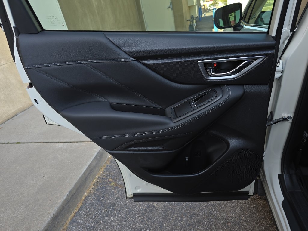Used 2020 Subaru Forester Limited image 32