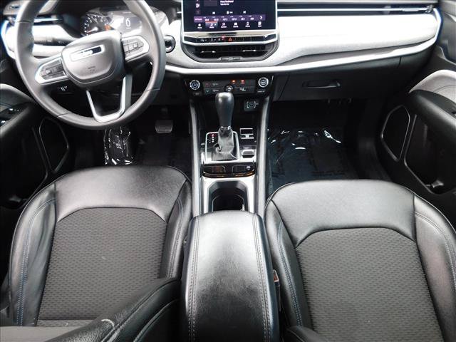 Used 2024 Jeep Compass Latitude AWD/4WD image 23
