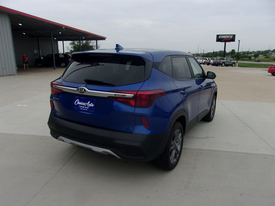 Used 2021 Kia Seltos LX AWD/4WD image 3